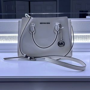 Micheal Kors Purse